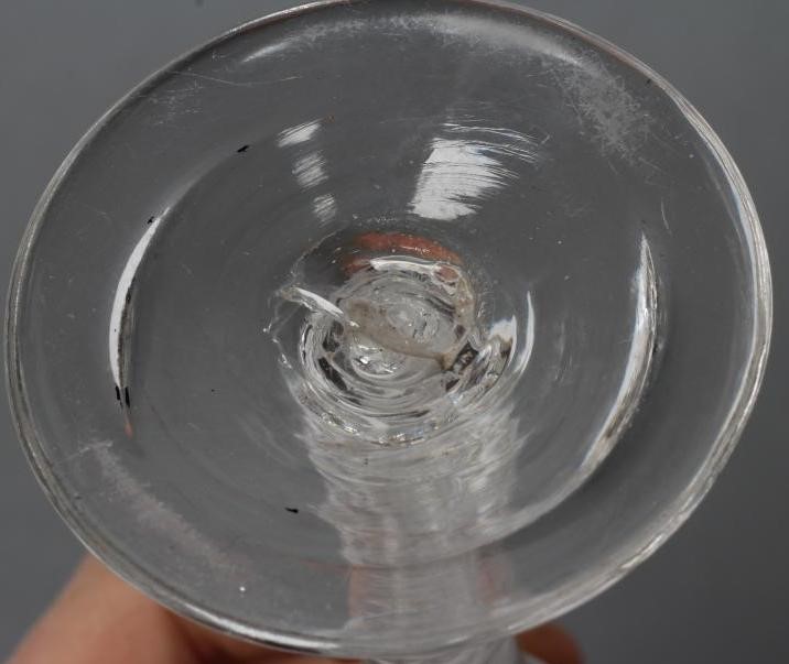 A PAIR OF WINE GLASSES Image