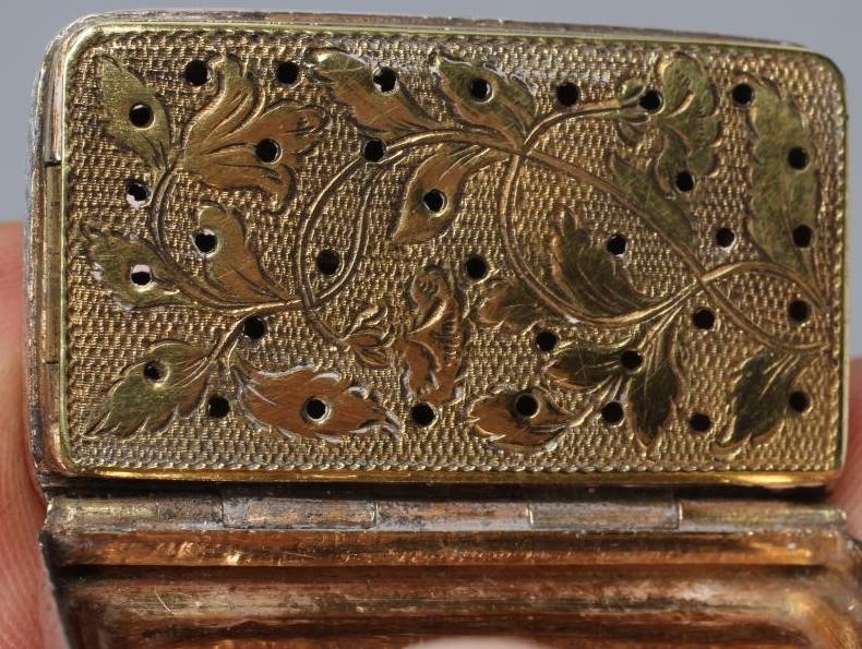 A GEORGE III SILVER VINAIGRETTE Image