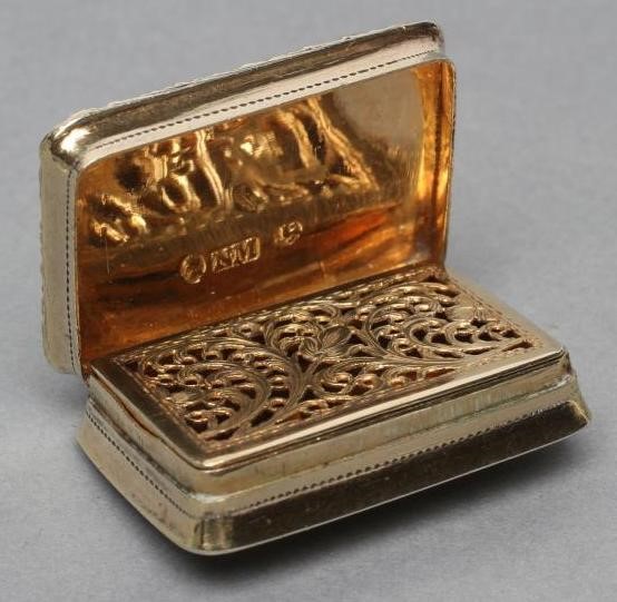 A GEORGE IV SILVER VINAIGRETTE Image