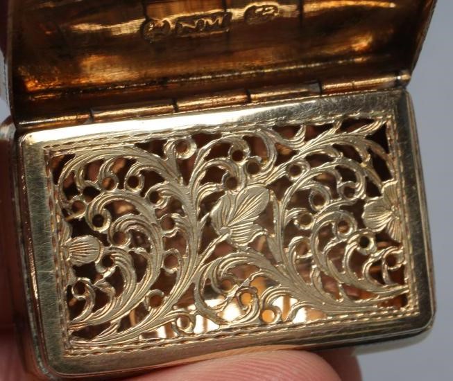 A GEORGE IV SILVER VINAIGRETTE Image