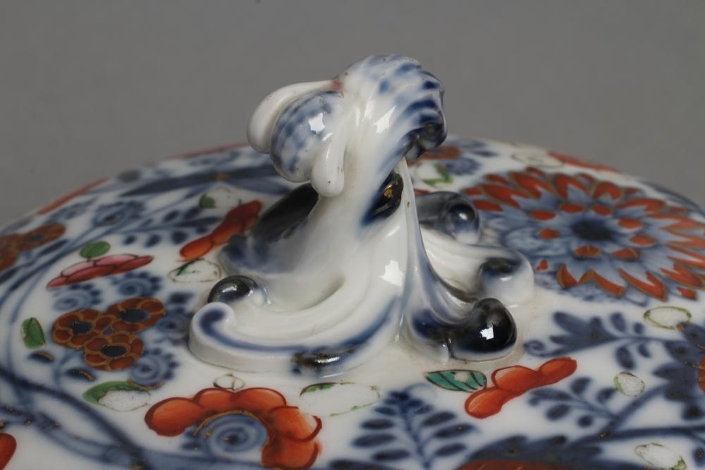 A MARCOLINI MEISSEN PORCELAIN ECUELLE AND COVER Image