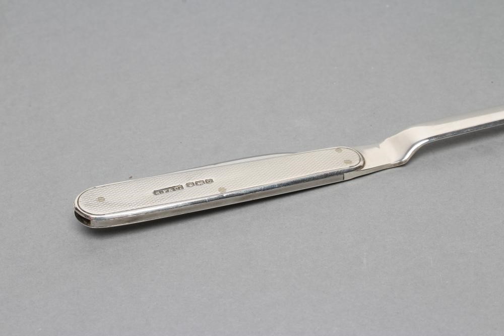 A SILVER PAPER KNIFE/PEN KNIFE Image