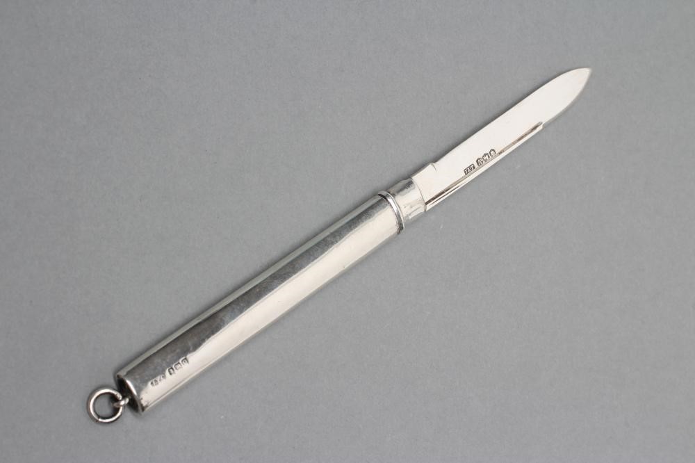 A TRAVELLING SILVER FRUIT KNIFE Image