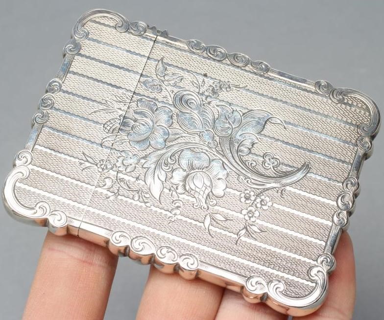 A PAIR OF EARLY 19TH CENTURY SPECTACLES with steel frames and silver ear pieces Image