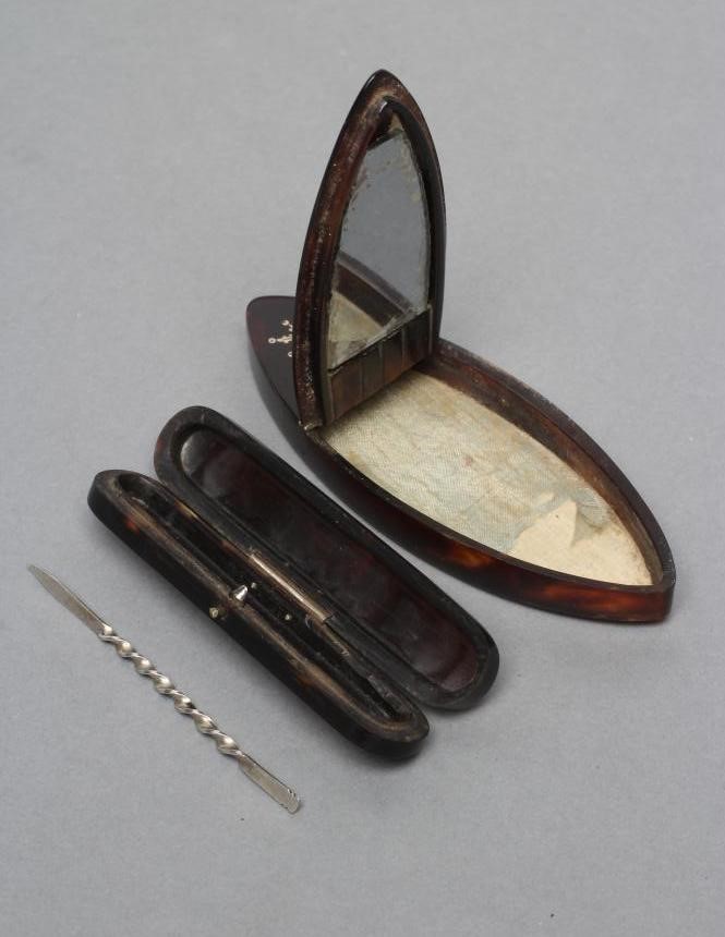 A GEORGIAN TORTOISESHELL PATCH BOX of navette form Image