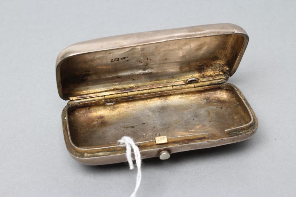 A RUSSIAN SILVER CIGAR BOX Image