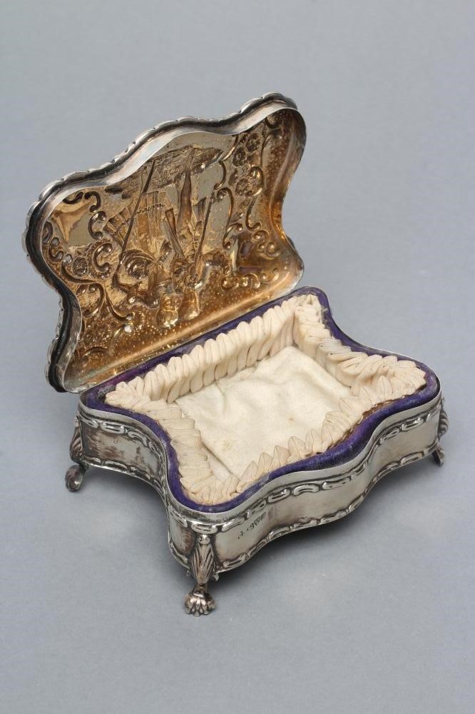 AN EDWARDIAN SILVER DRESSING TABLE BOX Image