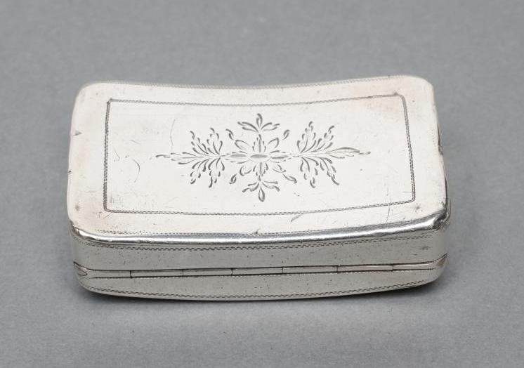 A LATE GEORGE III SILVER SNUFF BOX Image