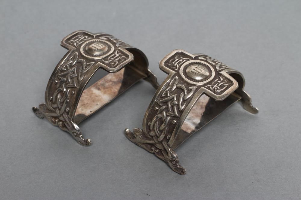 A PAIR OF EDWARDIAN NAPKIN RINGS Image