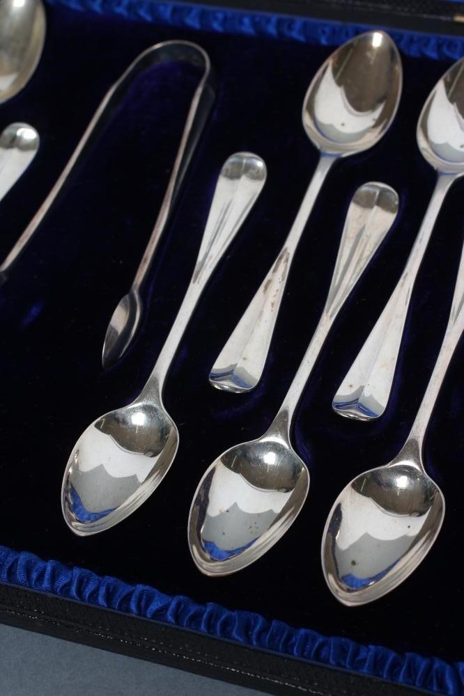 A SET OF TWELVE LATE VICTORIAN COFFEE SPOONS Image