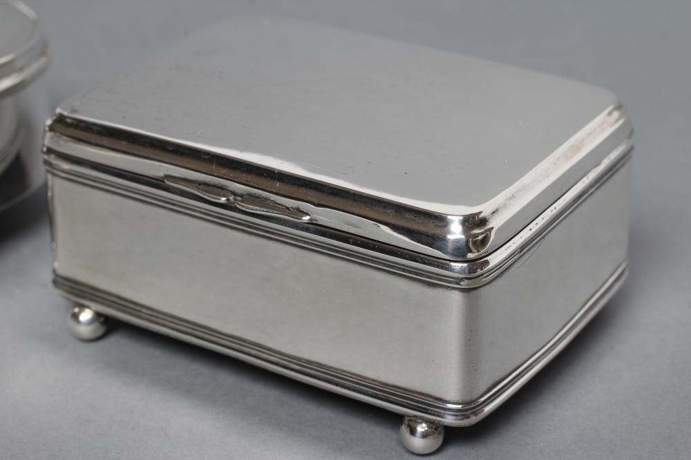 A DRESSING TABLE BOX Image