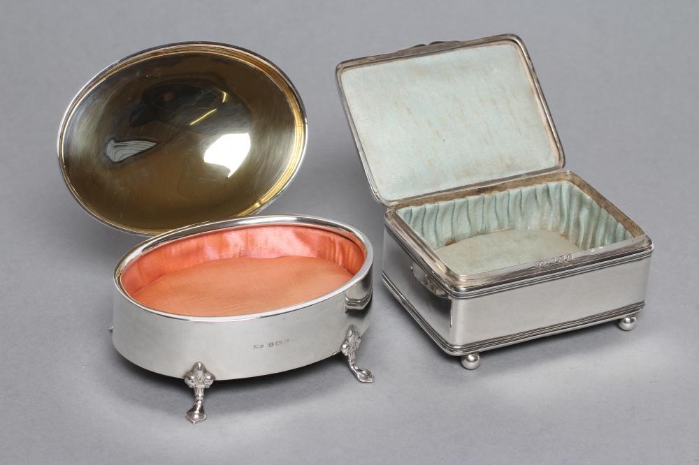 A DRESSING TABLE BOX Image