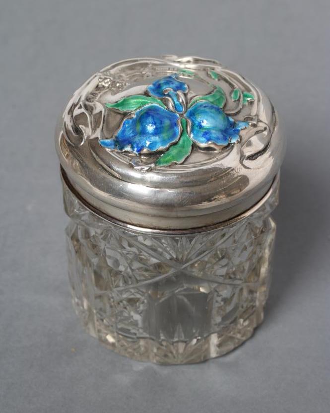 AN EDWARDIAN GLASS DRESSING TABLE JAR Image