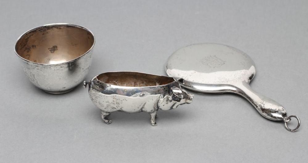 A NOVELTY SILVER PIN CUSHION Image