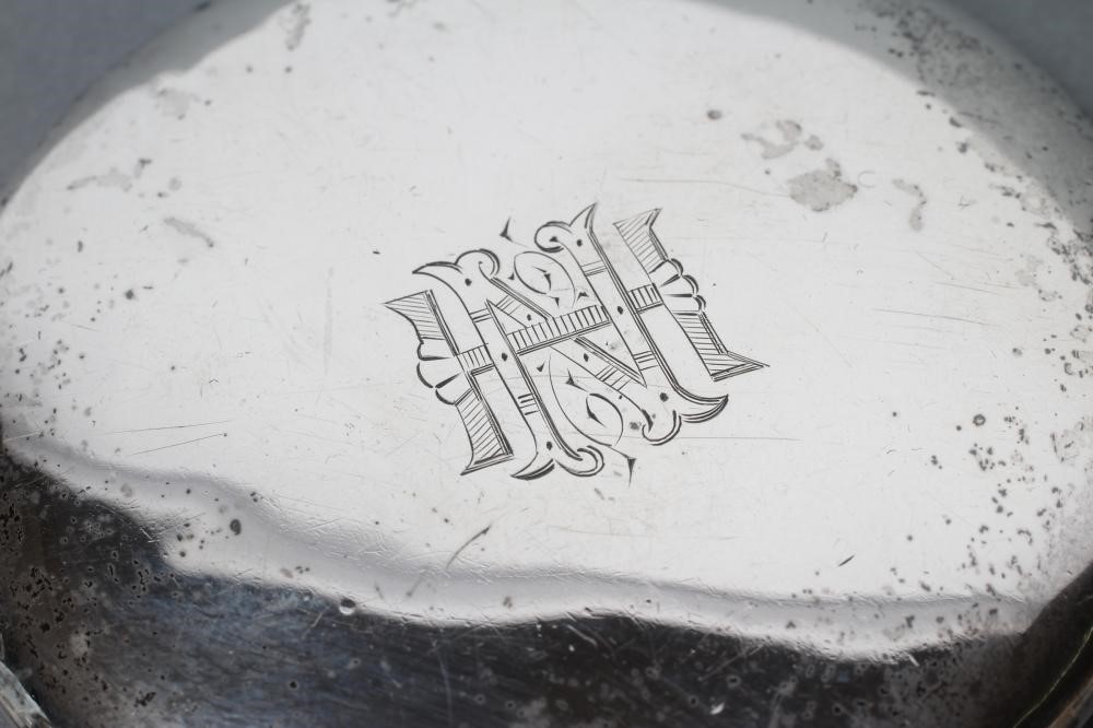 A NOVELTY SILVER PIN CUSHION Image