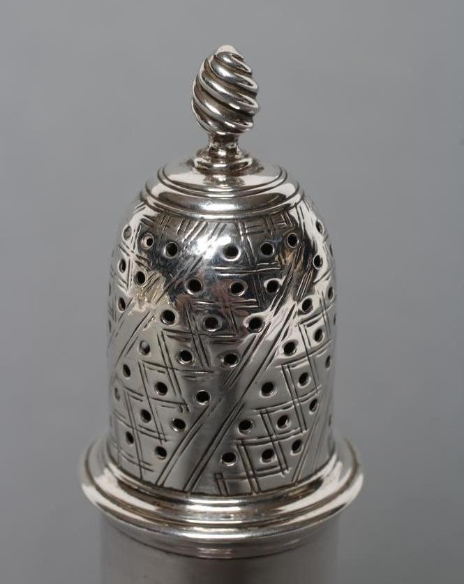 AN EARLY GEORGE III PEPPERETTE Image