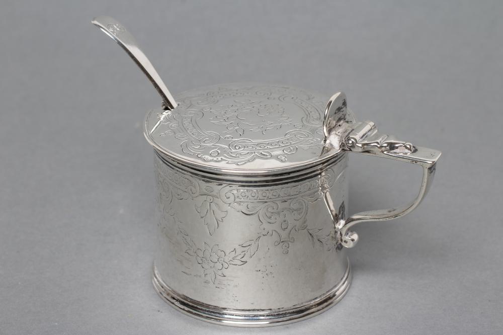 A VICTORIAN DRUM MUSTARD Image