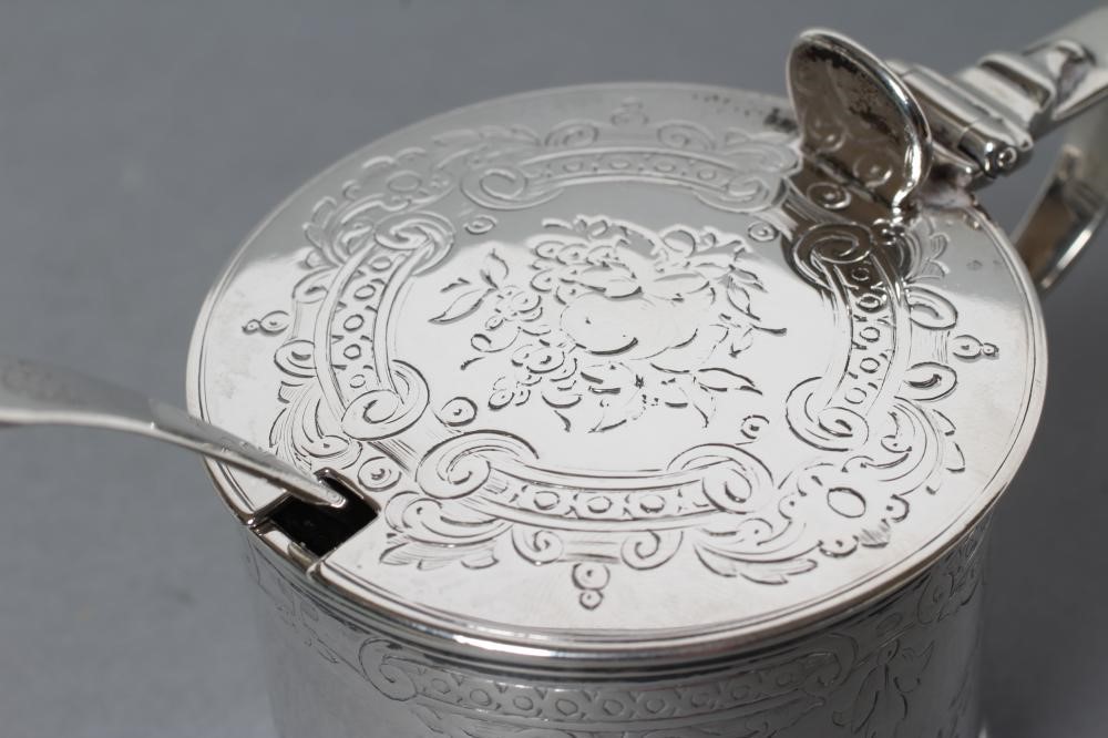 A VICTORIAN DRUM MUSTARD Image