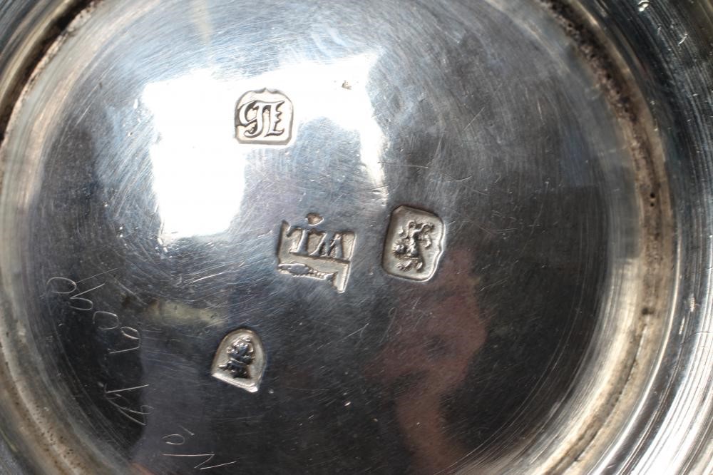 A GEORGE III SMALL MUG Image