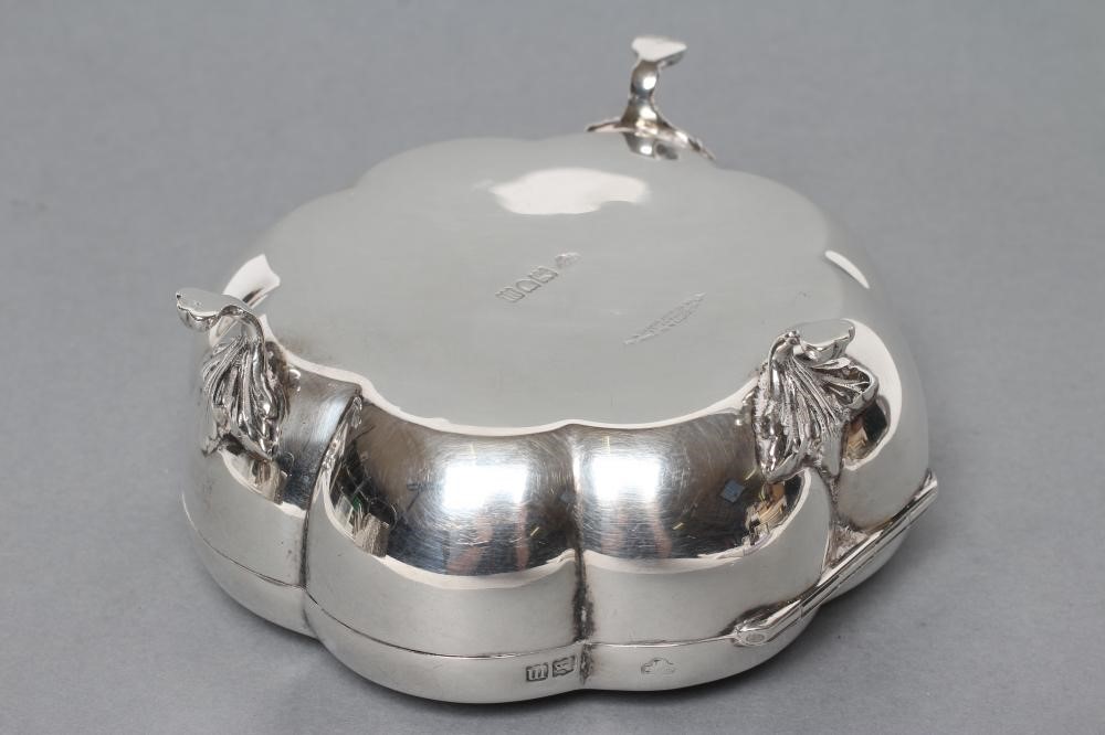 AN EDWARDIAN DRESSING TABLE BOX Image