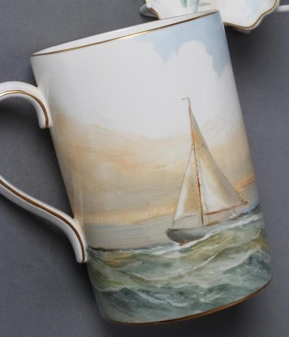 A ROYAL CROWN DERBY CHINA MUG Image