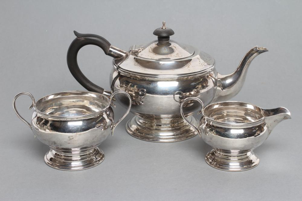 A THREE PIECE TEA SERVICE Image