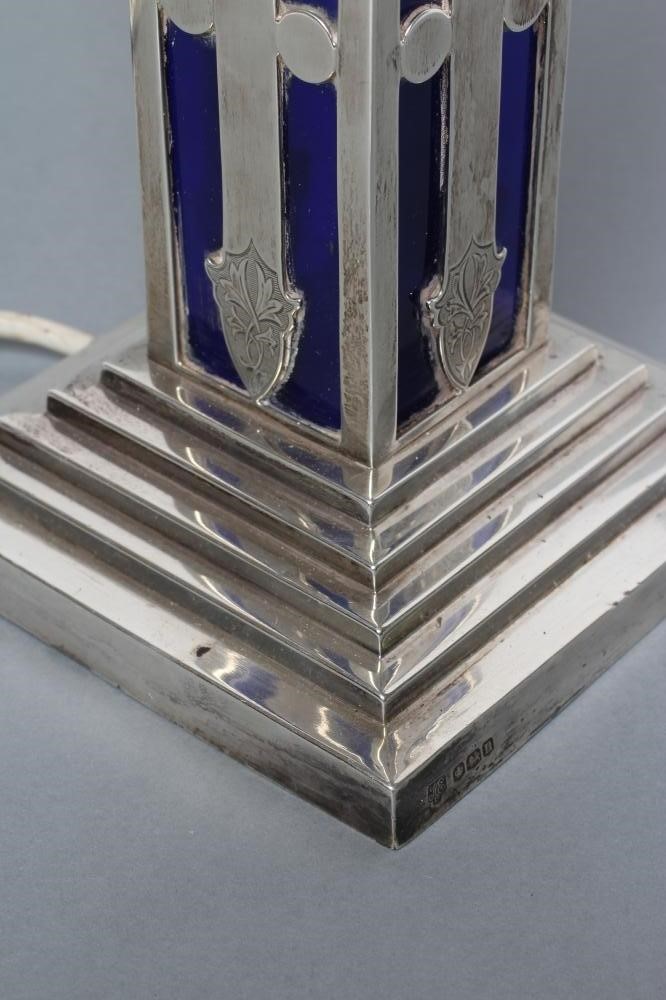 AN ELECTRIC TABLE LAMP BASE Image