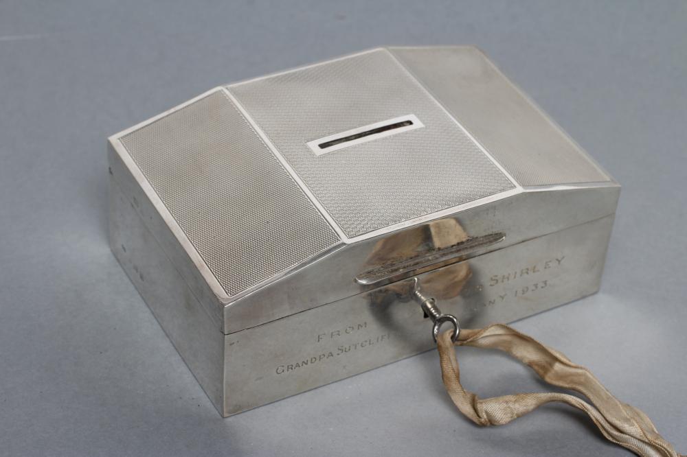 AN ART DECO MONEY BOX Image