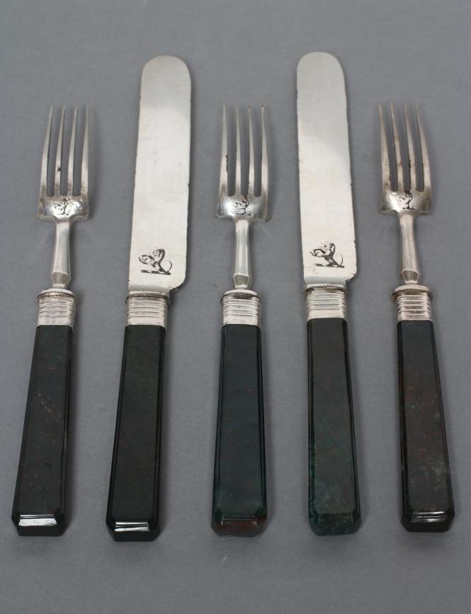 TWO PAIRS OF DESSERT KNIVES AND FORKS Image
