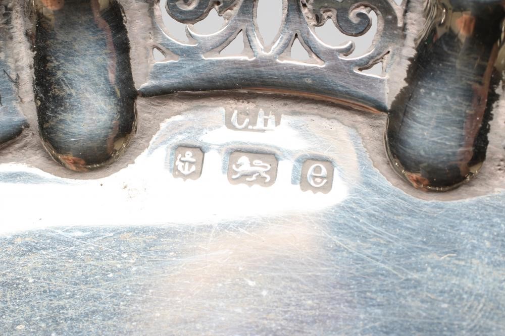 AN EDWARDIAN SMALL SALVER Image