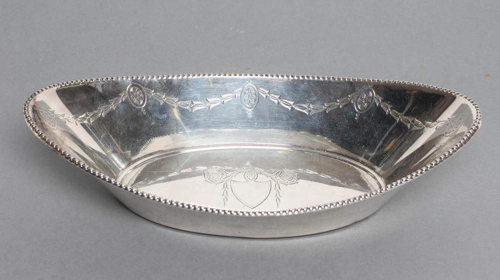 AN EDWARDIAN BASKET Image