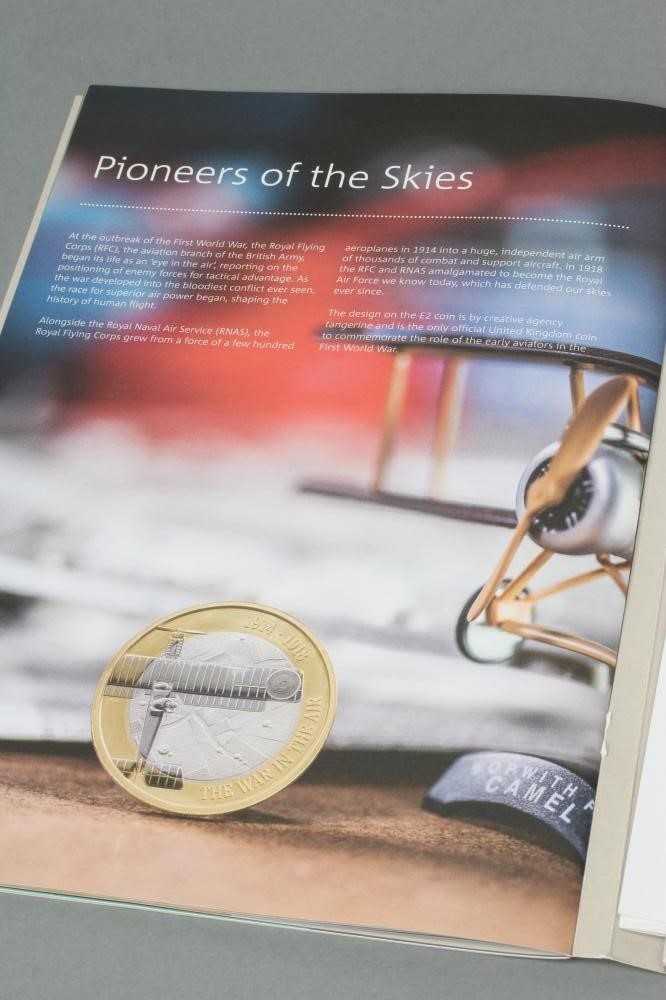 AN ELIZABETH II "TRIAL OF THE PYX" £5 GOLD PROOF COIN Image