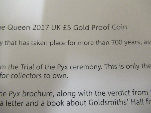 AN ELIZABETH II "TRIAL OF THE PYX" £5 GOLD PROOF COIN Image