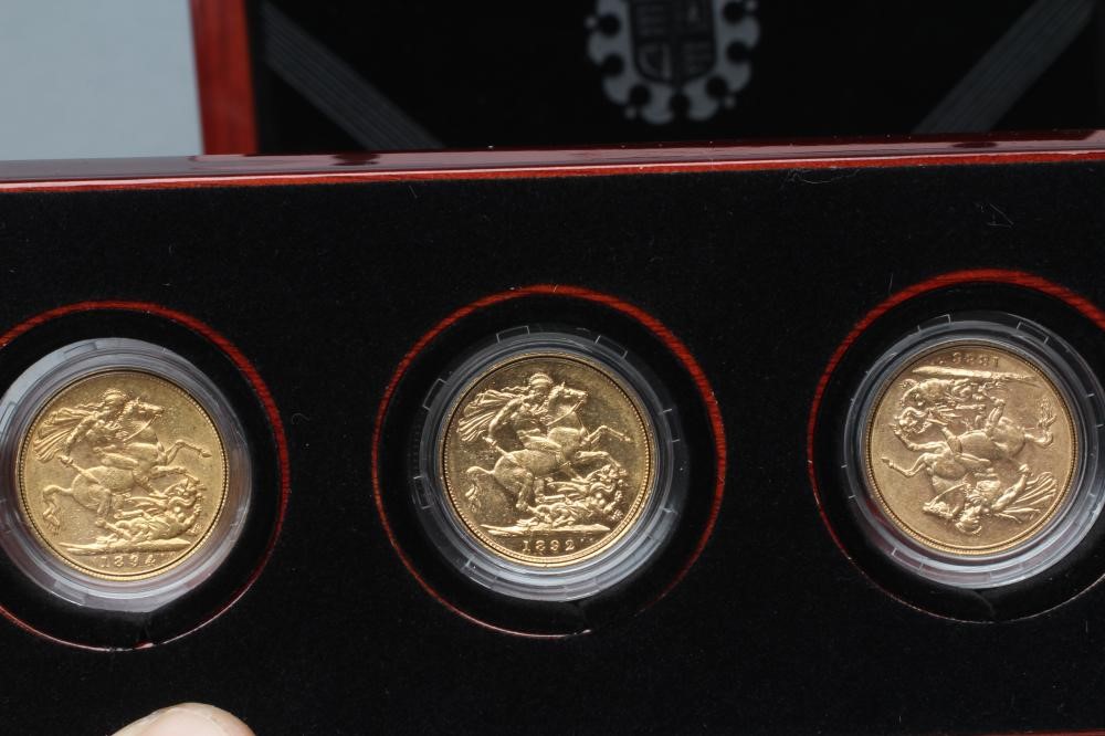 THE QUEEN VICTORIA PORTRAIT SOVEREIGN COLLECTION Image