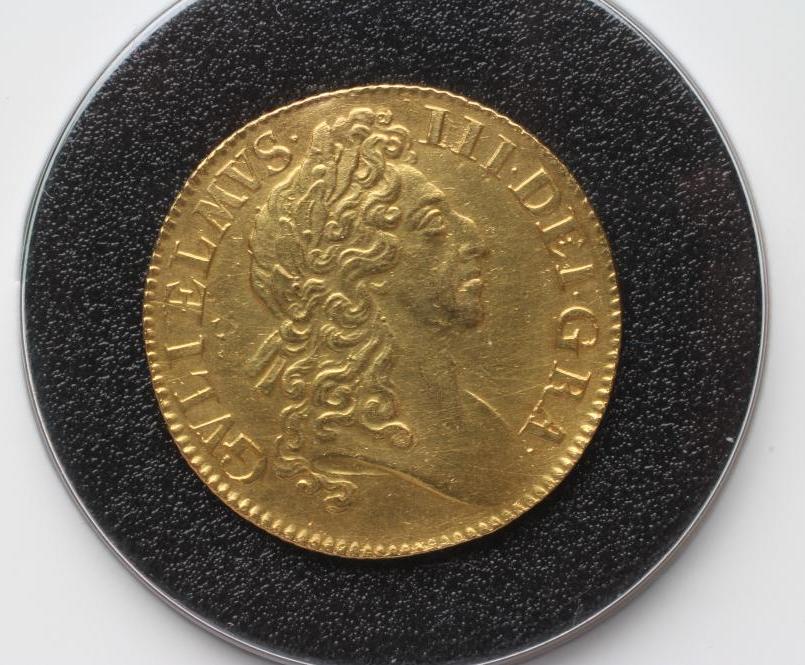 A WILLIAM III GOLD GUINEA Image