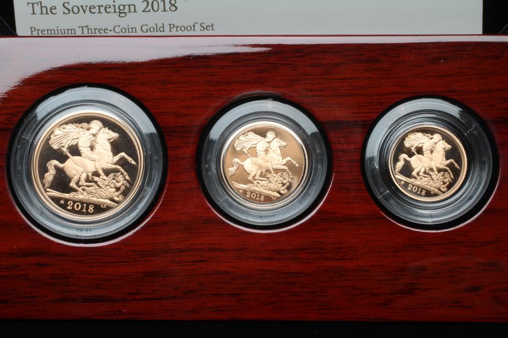THE 2018 UK GOLD PROOF THREE COIN SOVEREIGN SET Image