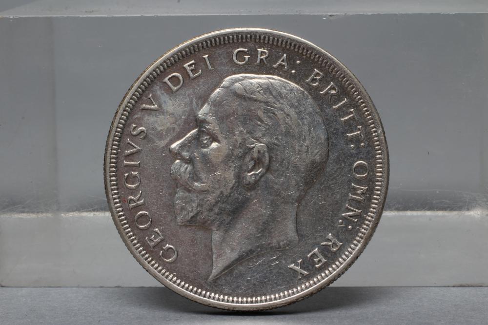 A GEORGE V CROWN Image