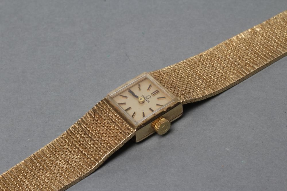 A LADY'S 9CT OMEGA WRISTWATCH Image