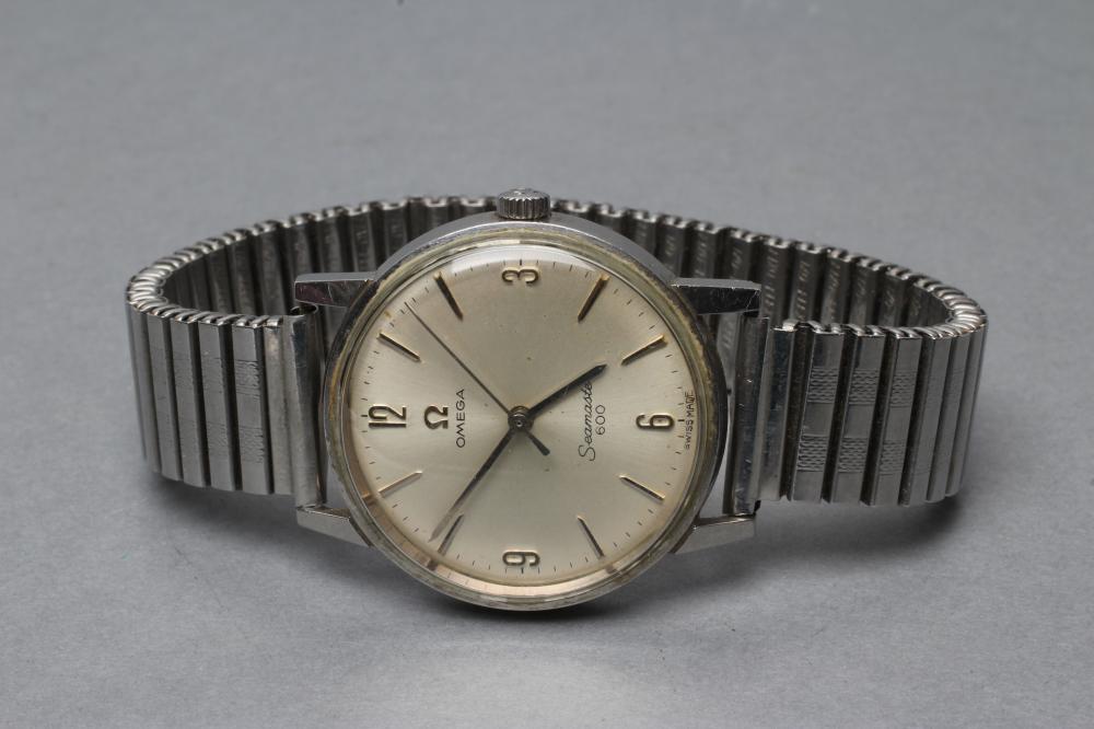 A GENTLEMAN'S OMEGA SEAMASTER 600 WRISTWATCH Image