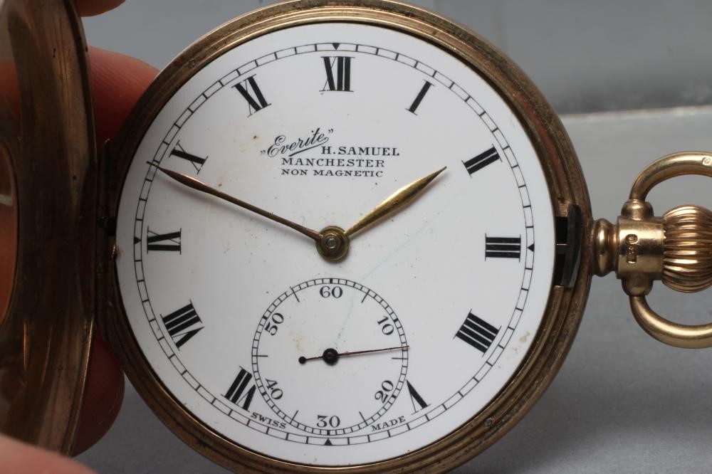 A 9CT GOLD HALF HUNTER TOP WIND POCKET WATCH Image