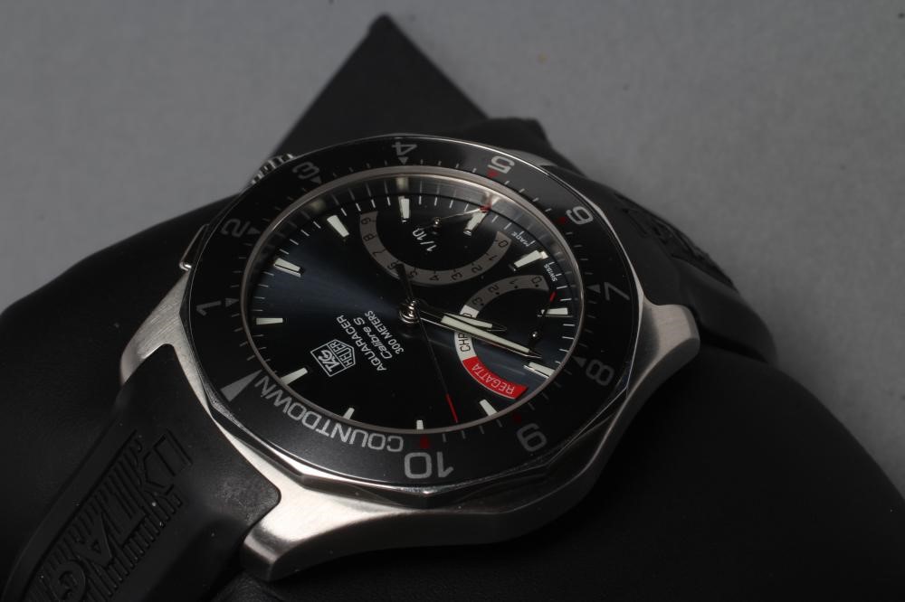A GENTLEMAN'S TAG HEUER AQUARACER CALIBRE S REGATTA CHRONOGRAPH Image