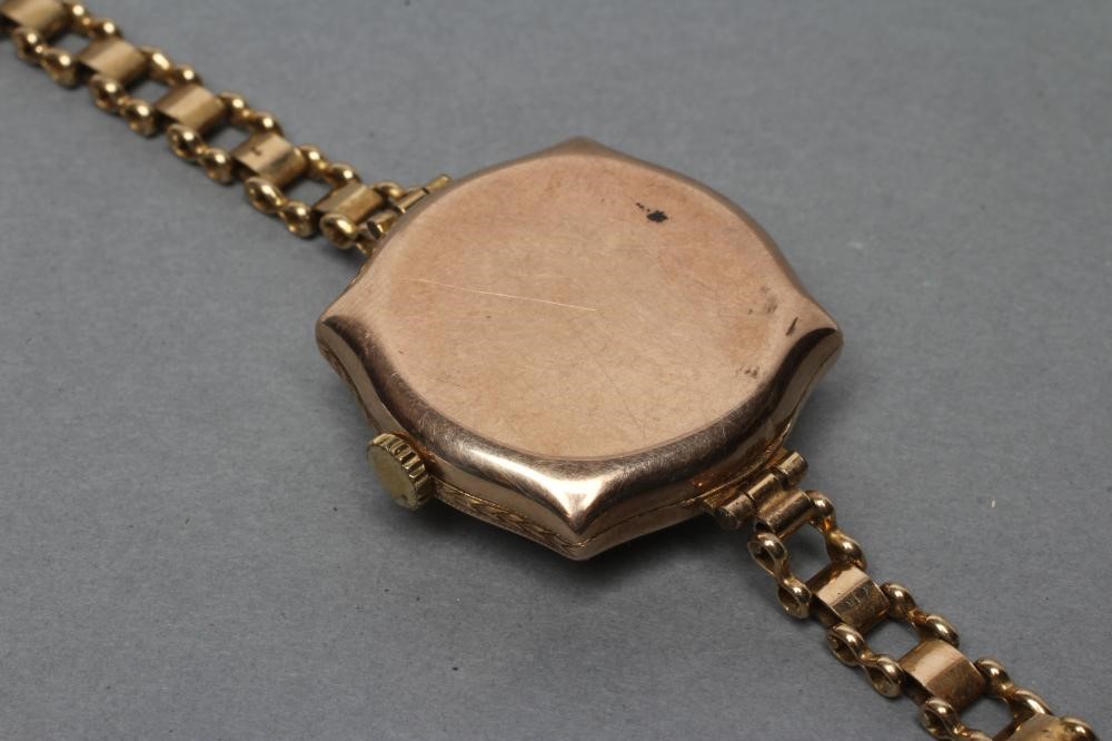 A LADY'S 9CT GOLD WRISTWATCH Image