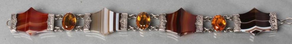 A VICTORIAN SCOTTISH AGATE BRACELET Image
