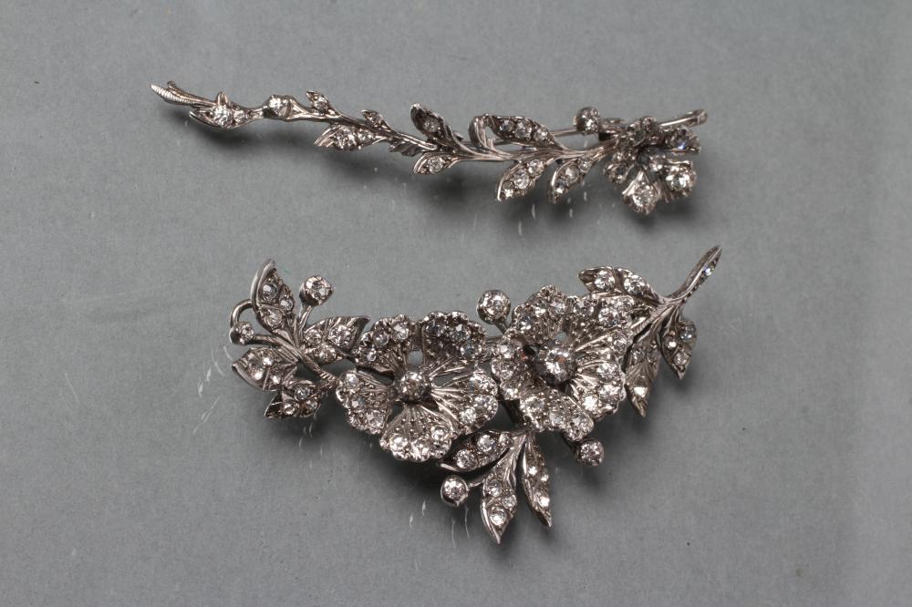 A MID CENTURY PASTE AND SILVER TWO PIECE BROOCH Image