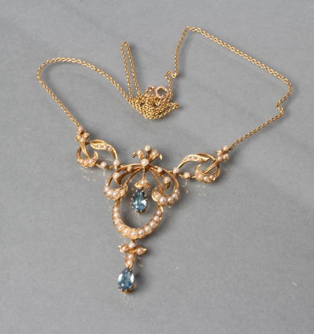 AN EDWARDIAN NECKLACE Image
