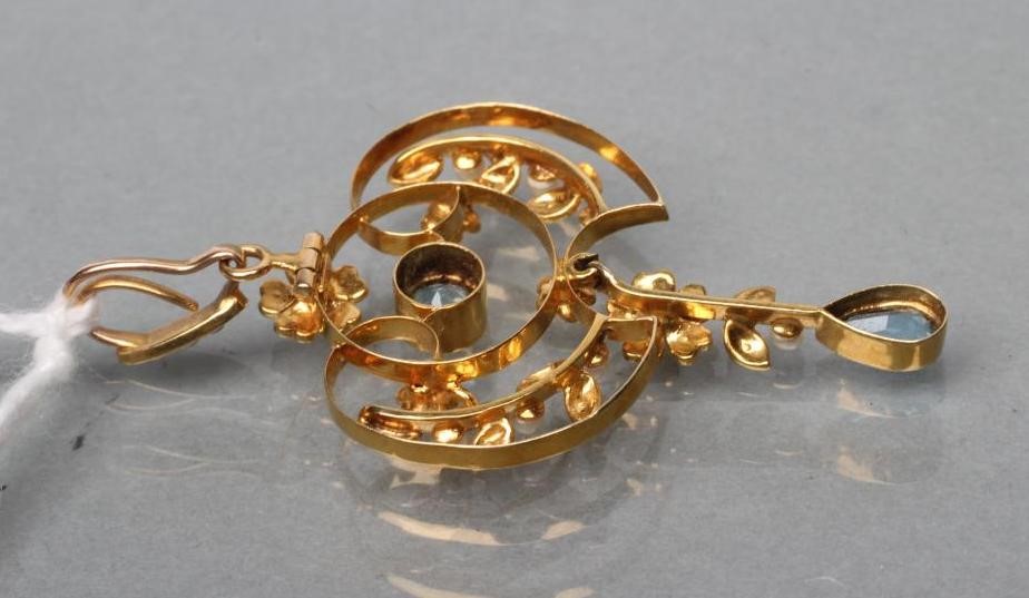 AN EDWARDIAN PENDANT Image