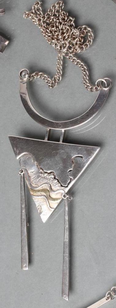 A MODERN SILVER PENDANT Image