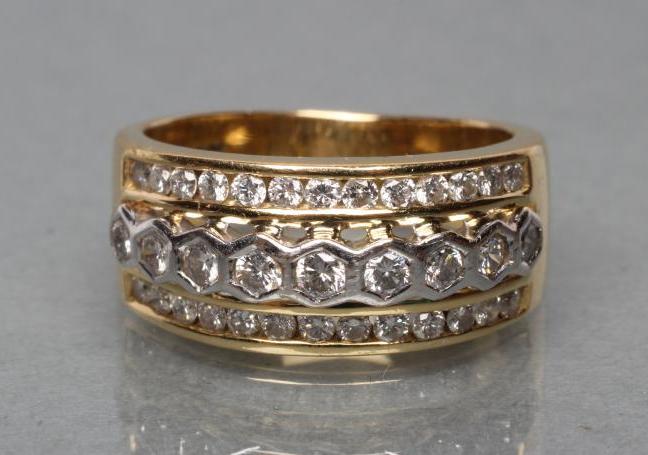 A DIAMOND DRESS RING Image