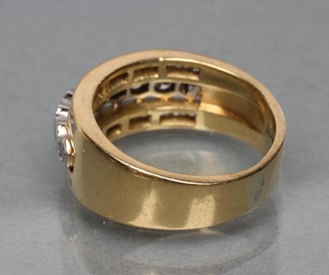 A DIAMOND DRESS RING Image