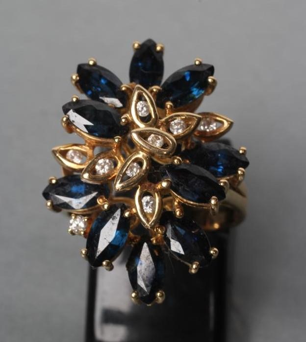 A SAPPHIRE AND DIAMOND COCKTAIL RING Image